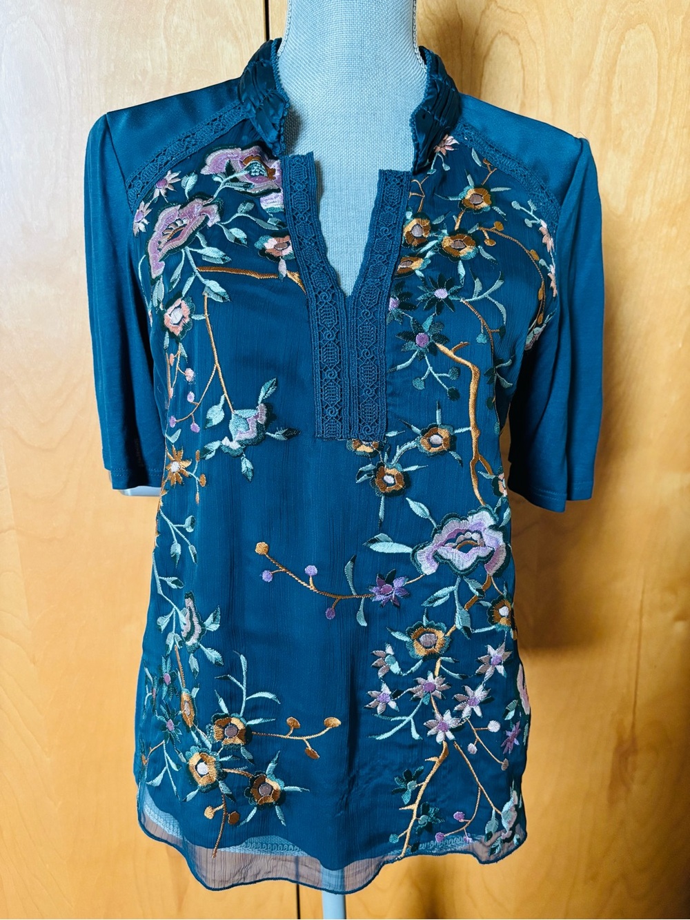Tiny by Anthropologie top, teal floral, Size Small